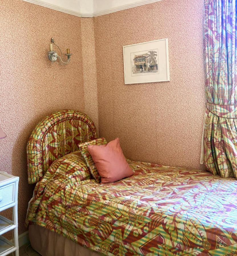 Lauras Townhouse Apartments Dressmakers Salon Bath Buitenkant foto